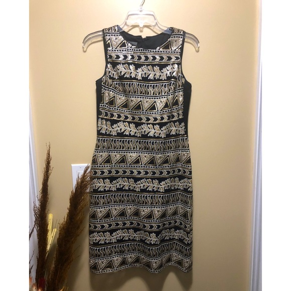 Dresses & Skirts - Sequinned sleeveless dress